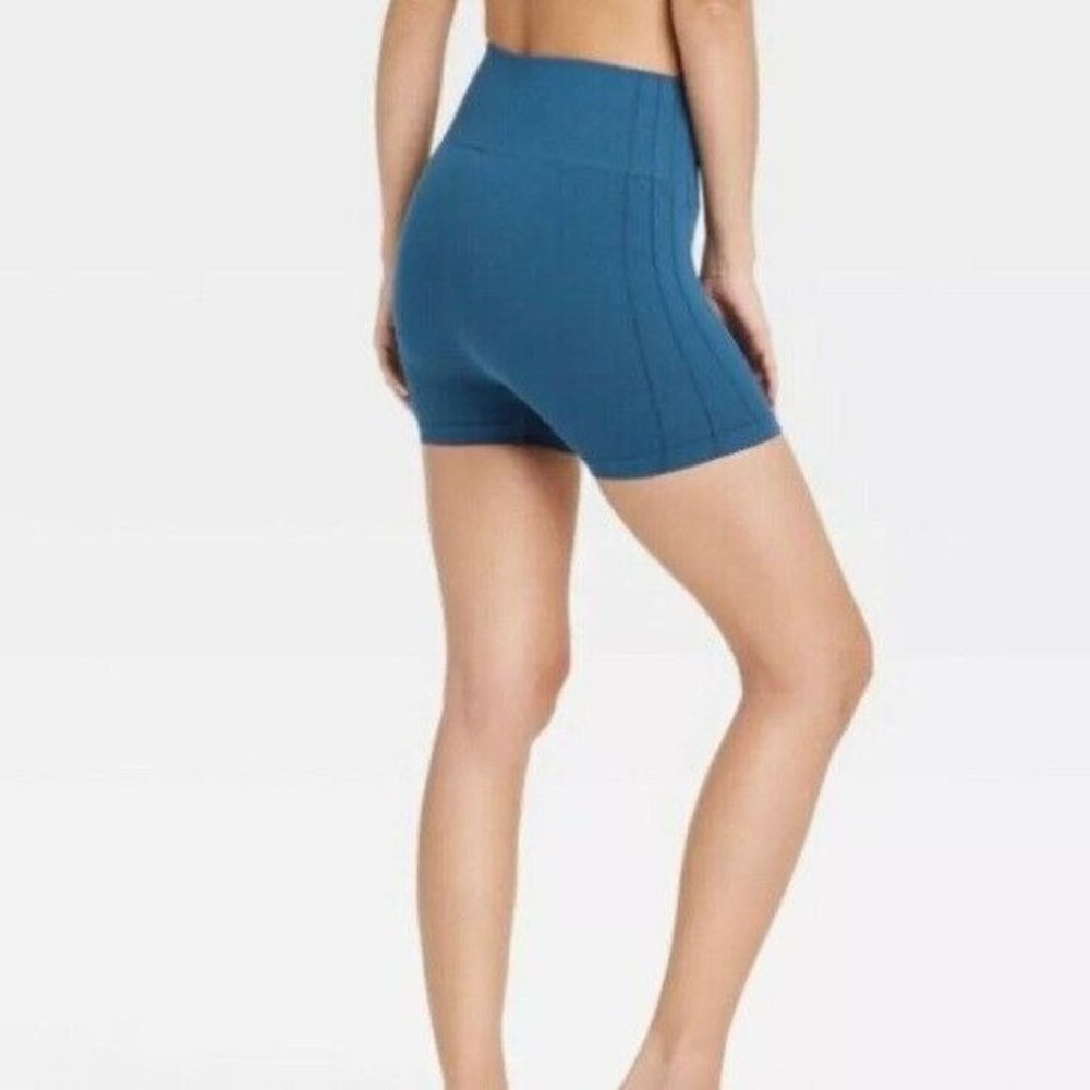 NWT JoyLab Women's High Rise Elastic Waist Shorts, Blue Opal, L